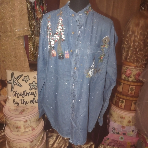 Luna Pier Hand Painted Denim Christmas Shirt S - Picture 1 of 7